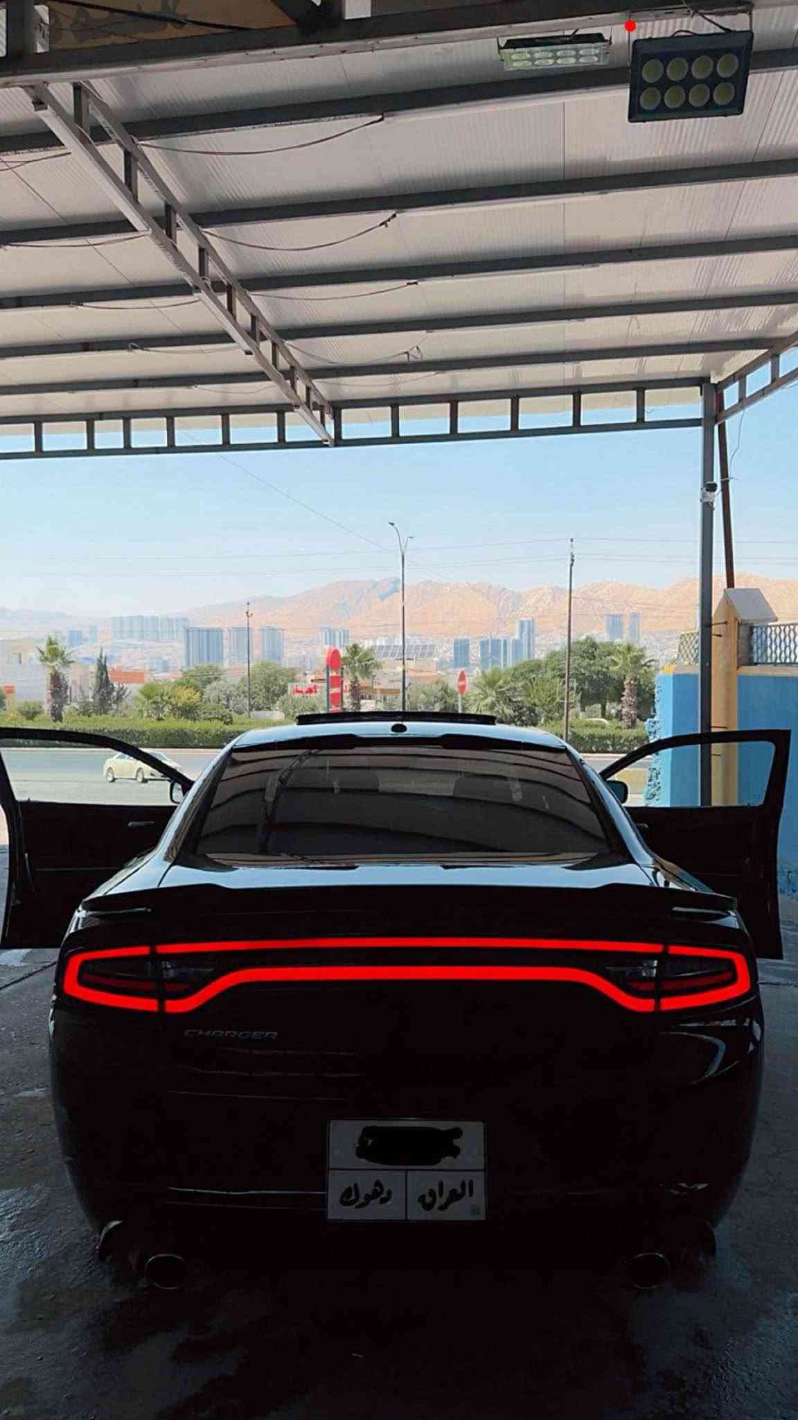 Dooge chager sxt plus 2016
سياره كلين تايتل
غرامه $510 
شريكة هارليم
رنگ رهش
گير مكينه شرت  
١٣٠ مايل 
رقم دهوك.. تحويل شرت
*********** دهوك, العراق

نص مكتوب في الصور:
- ***********