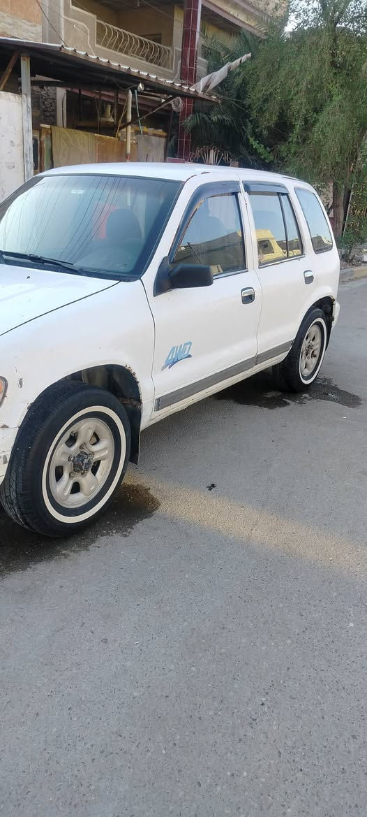 يا الله السلام عليكم كيا سبورتاج موديل 94 رقم بغداد كير اوتو حداديات جديده كهربائيات كلها وضع شركه كير مكينه كفاله تخم تاير الجديد الكشر على البلاد لا معجون ولا ضربه ولا صبغ والسياره مثل ما موضح الك بالصور سياره خير من الله علما السياره قاصرين وصاحبها الشرعي متوفي عند ابن كبير موجود ثلاث نفرات قاصرين اهل السياره بمنطقتي السعر 25 ورقه وبيها مجال رقم التلفون ***********
