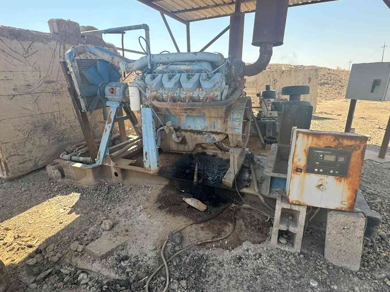 للبيع مولدات سكانيه عدد ٣ كمنز ٥ ونص كم شفت جبار رقم تلفون ***********
