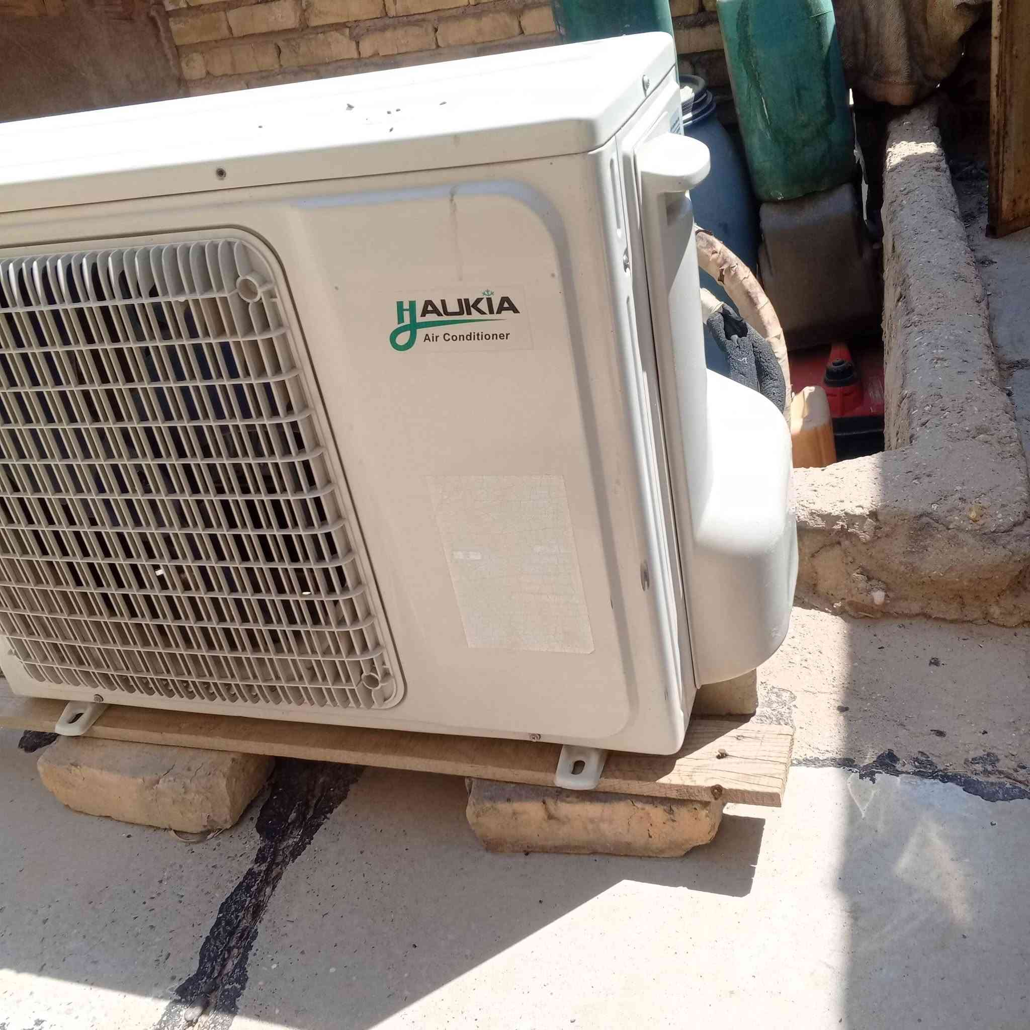سبلت واحد طن البلادي مداخل تصليح علفحص نوع اوكيوو 
كامل ملحقاته بواري وريمون وبرودته ثلج
سعر 200 قفل للاتصال ‏‪***********‬‏
