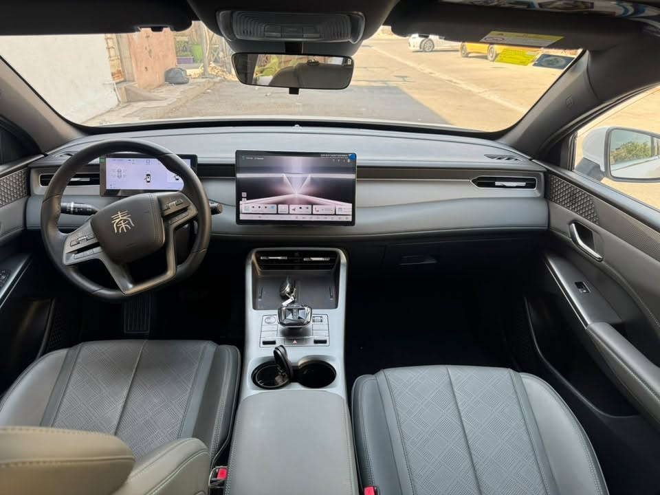 السلام عليكم. BYD Qin  plass
كن بلاص فلاكشب
موديل 2025
كفاله عدا بارد صغير بقبق  الجنطه فوق علامه BYD 
رقم بغداد باسمي تحويل ثاني يوم
مواصفات  فووول الفول 13كاميرا فتحه سقف شاشة كبيرة رادارات فول 360 درجه  ويل كب سياقه ذاتيه اوتو بارك  وباقي المواصفات المعروفة 
ماشية 7000قابل للزياده 
مكان السياره بغداد الرصافه   
السعر اتصل وتدلل ***********
