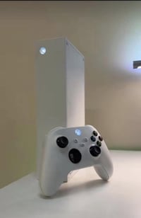 اكس بوكس سيريس اس • مستعمل • نظيف
