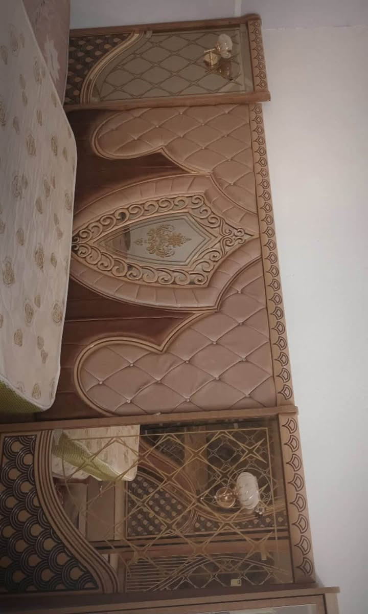 السلام عليكم غرفه مستعمله قليل اللبيع 

السعر 850 وبيها مجال الشراي وتصل بيك خير وتدلل

موقع الديوانيه الحمزه الشرقي حي الحسين ع  

رقم الموبايل ***********
