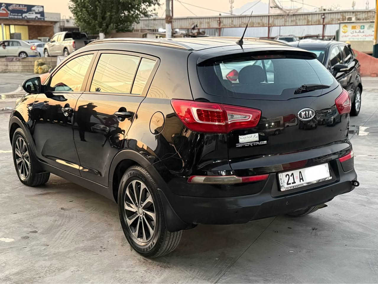 کیا سپۆڕتاج ٢٠١١
گێڕو مەکینەو تەبریت بەشەرت
بێ بۆیاخ بێ سارد بێ دەعم
مەکینەو گێڕی نەکراوەتەوە
مەکینە دووش مەرغوب خەلیجی 
٢٢٠ هەزار کیلۆمەتر ڕۆشتووە 
سەنەوی تازەیە 
١١٨$
*********** السليمانية, العراق

نص مكتوب في الصور:
- ***********