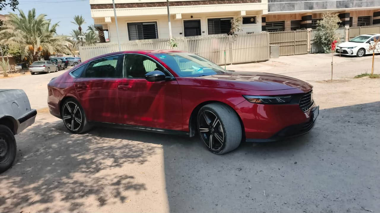 هوندا اكورد 2023بيها بابين صبغ سعرها 168 مكانها بغداد الكرادة او شارع فلسطين
***********
