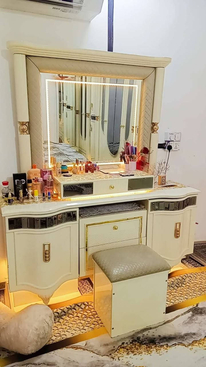 غرفه نوم للبيع تركي مستعمله سنه وحده
8 قطع + نشرات بكل الغرفه + نضافه 100/100

مشتريها 2 مليون ورايد ابيعها ب 1650 وبيها مجال 

 *********** مكاني كربلاء حي العسكري
