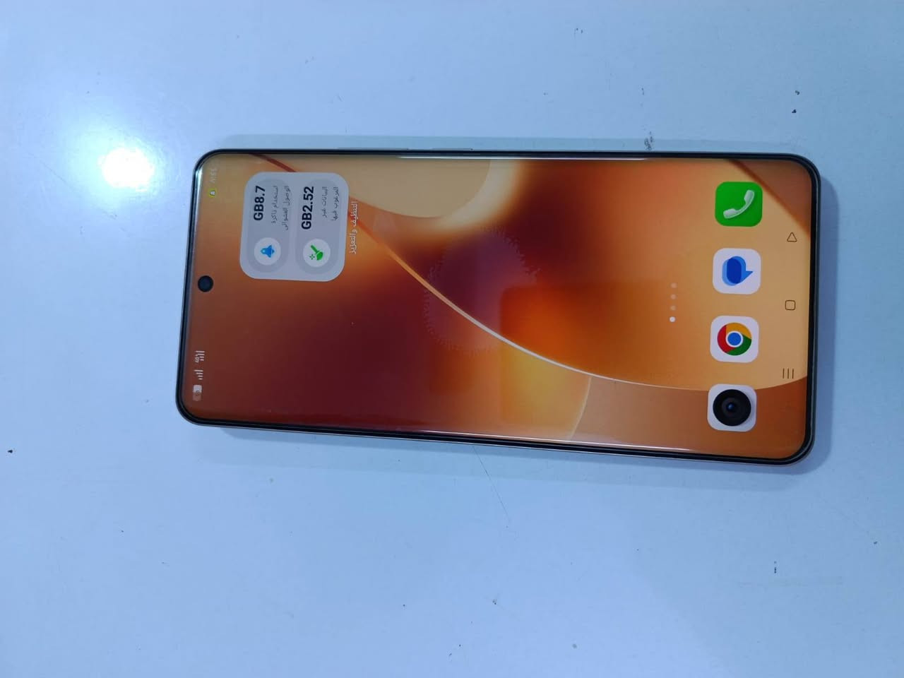 منشور للبيع: Realme 15 Pro 5G (أخو الجديد)
• الموديل: realme 15 Pro 5G 📱
• اللون: فضي متدفق (Flowing Silver) المتميز بنقشته الفريدة والراقية ✨
• الحالة: الجهاز نظيف جداً بحالة الوكالة (مثل ما موضح بالصورة)، استخدام حشيم وبدون أي عيوب أو شخوط، ومكفول من كل النواحي.
• أبرز المواصفات:
 • بطارية عملاقة بسعة 7000mAh تدوم معك لأيام مع شحن سريع 80W 🔋
 • معالج قوي جداً للألعاب والاستخدام الثقيل Snapdragon 7 Gen 4 ⚡
 • كاميرا احترافية بدقة 50MP لصور فائقة الوضوح 📸
 • شاشة AMOLED انسيابية وسريعة جداً بتردد 144Hz 🖥️
💰 السعر: 525 الف دينار عراقي وبي مجال بسيط 
📍 المكان/المعاينة: حي الانتصار /الموصل
📥 للتواصل والاستفسار: يرجى المراسلة على الخاص أو الاتصال على الرقم: [***********] واتساب

نص مكتوب في الصور:
- RMX5101_16.0.5.1210 (EX01) Flux Engine 6.7 بوصة RMX5101 الإصدار المعلومات القانونية الحالة دليل المستخدم برامج تحسين التجربة البنود التنظيمية معزز الأداء الشاشة الطراز إصدار البرنامج الكاميرات
- ٨:٤٣ حول الجهاز 15 Pro 5G realme ui 7.0 الإصدار مُحدث اسم الجهاز realme 15 Pro 5G مساحة التخزين ٦٠,٥ غ.ب / ٥١٢ غ.ب المعالج Snapdragon®7 Gen 4 Mobile Platform البطارية ٧٠٠٠ مللي أمبير في الساعة (نموذجية) RAM ١٢,٠ غ.ب + ١٤,٠ غ.ب الكاميرات أمامية 50MP خلفية 50MP+50MP
- 8:44 → تحديث البرامج 7 realme UI realme 15 Pro 5G جار التحقق من وجود تحديثات إصدار البرنامج RMX5101_16.0.5.1210
