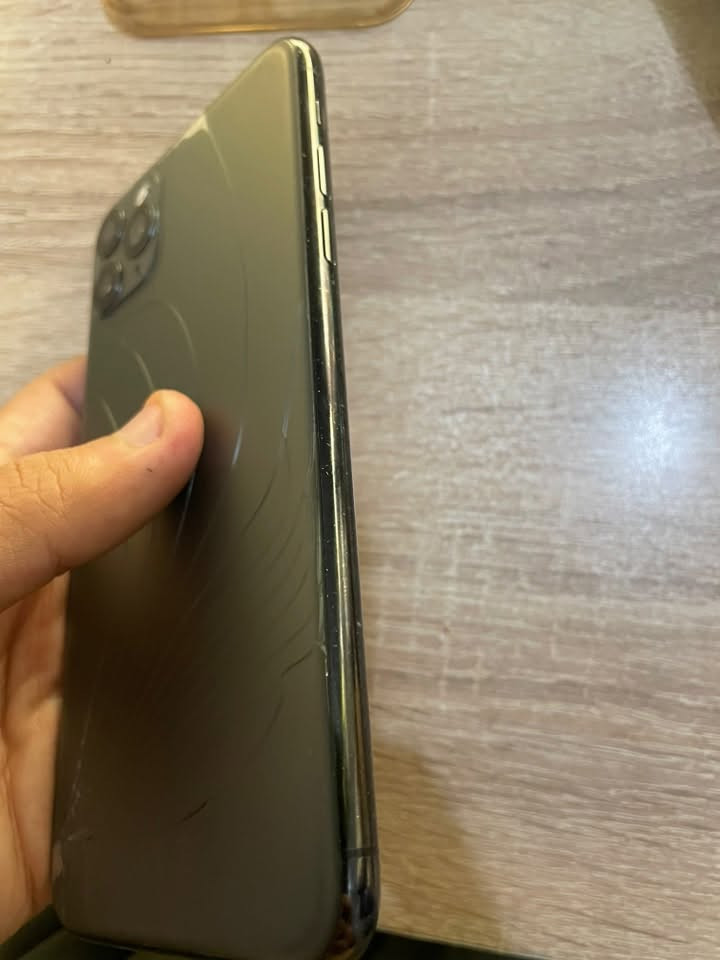 11 برو ماكس
ذاكره512
بطاريه 73 
دبل خط CH
على وضع شركه برغي ما مفتوح فقط ضهر مفطر 
350 وبي مجال او مرواس ب 13 مبدل قطعه ***********
ماعجبك اعبر المنشور كلشي اكو بسوك ♥️
