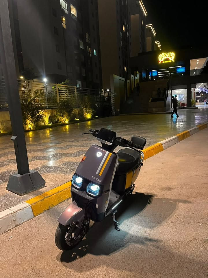 سلام عليكم دراجه شحن ام عيون ريان اخر موديل اخت الجديده الدراجه خير من اللّٰه تمشيك 50كيلو بالشحنه الوحده نضام بارك بيها ملفها 2000 نحاس حقيقي مستخدمه 3اشهر فقط بحيث تاخذها مني تترحملي مابيها اي نقص تشغل وتطلع السعر 650الف وبيها مجال مكاني بغداد
للاستفسار ***********
