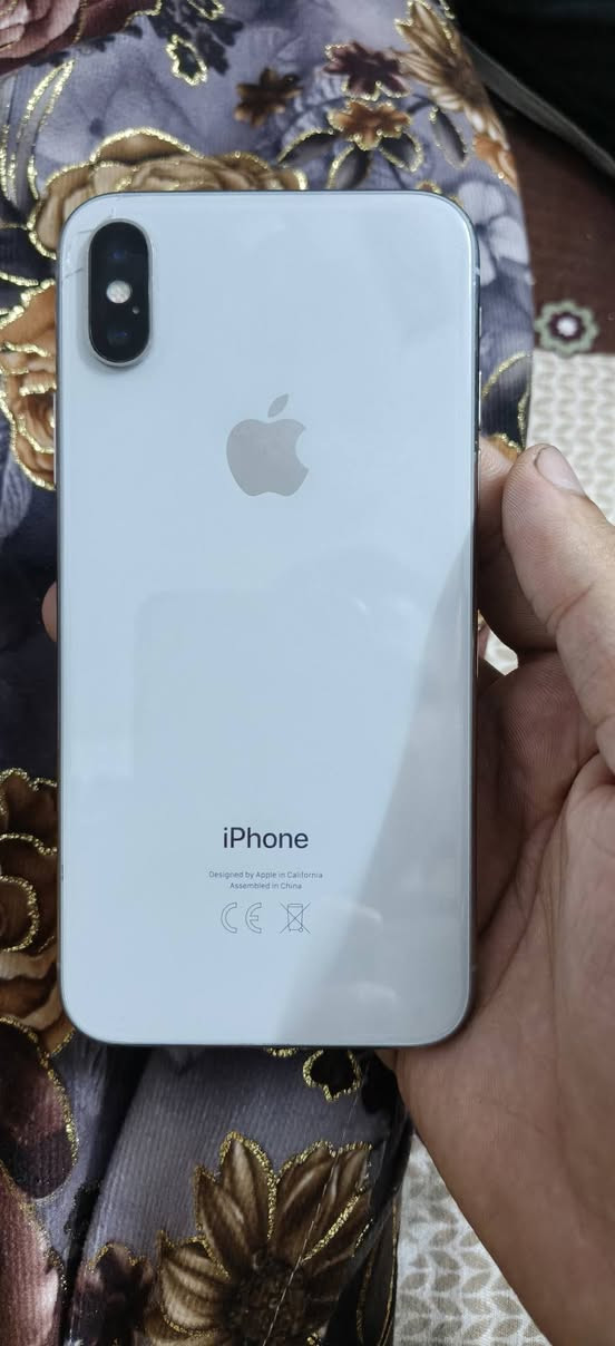 ايفون اكس • ١٢٨ • بطاريه نظيفه