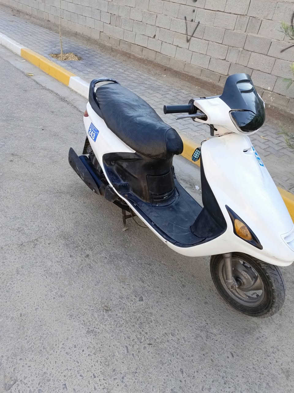 السلام عليكم للبيع دراجه فراشه جاهزه من كلشي كهربائيات سلف هندر اشاير سرعه معدل دبلات شغاله جاهزه من كلشي تايرات جدد مكينه ناعمه سعر٤٧٥ بيه مجال مكاني قضاء المدينه. رقم***********
