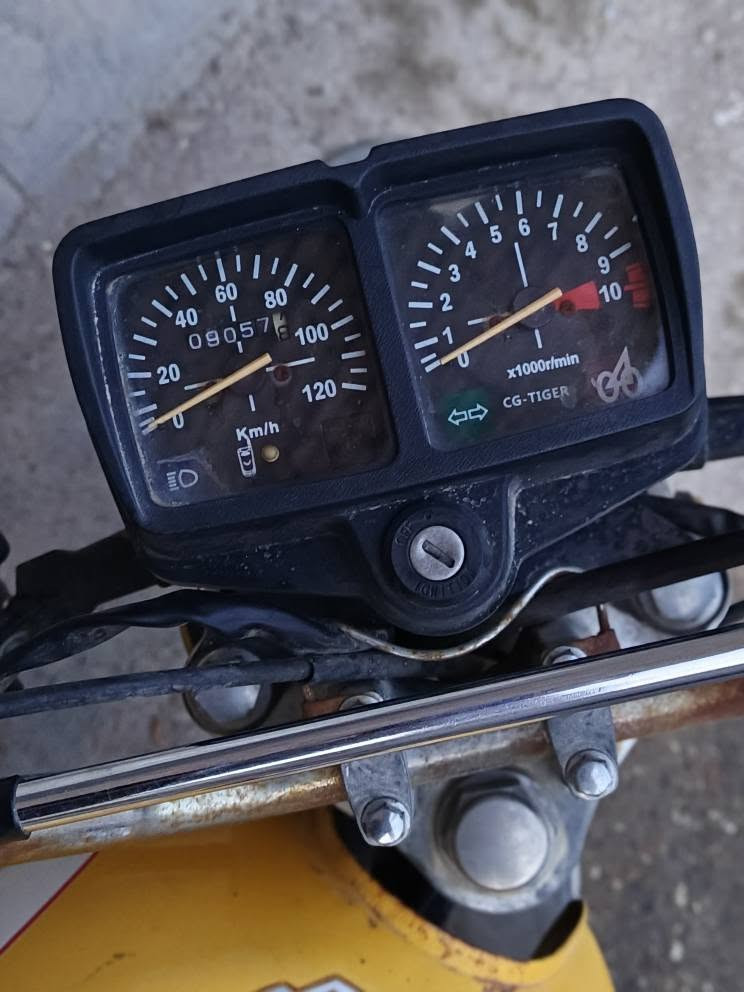 دراجة تايكر ماكس / محرك 125 cc موديل 2021 ماشية 90 الف دراجة مكفولة من ناحية المحرك ممفتوح نهائيا عنوان حلة مركز منطقة الثيلة واتساب *********** حلة, بابل
