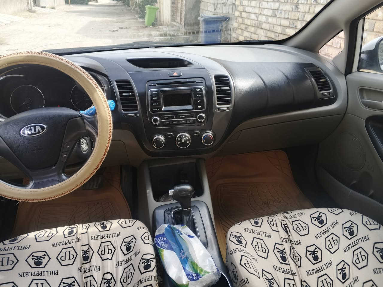 ٢٠١٥ • محرك ١٦٠٠ • رقم نجف