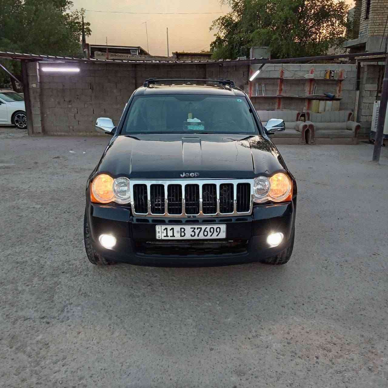 جيب كراند شيروكي لاريدو (Laredo) موديل 2010 محرك 6 سلندر سعة 3.7 لتر بقوة 210 حصان 5 ركاب
جيب كراند شيروكي لاريدو (Laredo) موديل 2010 محرك 6 سلندر سعة 3.7 لتر بقوة 210 حصان 5 ركاب
الرقم بغداد إنكليزي دولي والسنوية لحد ٢٠٣٠ بأسمي
كير أوتوماتيك مكفول ومحرك مكفول وتبريد ثلج بالصيف بدلت منظومة كاملة بخاخ وراديتر وكميريسر وفريز وغاز إيطالي أصلي. 
فتحة سلايد، بلوجكترات، تشغيل السيارة عن بعد بلادي
شاشة وكاميرا خلفي والكهربائيات كلها شغالة أن شاءالله
كشنات السيارة كهربائي، الجامة الخلفية تفتح بالريمونت ومضللة بلادي يعني فحص ومرور طبيعي
هزه وفحص صار سنة من سويته من اشتريتها
تخم تاير جديد و ٥ ويل كب والاسبير أيضا جديد
تخم بلكات وتخم نوزلات وجويتر جديد وباتري شاده قبل شهر
سيارة شرط الفحص وجاهزة فحص وهزة
حساسات خلفية، ونظام سبيكرات امبلاي فاير بلادي
مازدات وبكلايتات جديد بلادي
ماء راديترات أخضر أمريكي استخدملها لأن محافظ عليها، والياخذها شايف خيرها ثاني يوم ابصمله بالمرور
السيارة مرتبة وشادلها حتى شاشة وDJ  بلادي امبلاي فاير مثل مموضح بالصورة طبعا دائما اطلع بيها سفرات الشمال
السيارة جاهزه وترايك وين ما تريد
اللون أسود والسيارة ابيع صبغ عام مثل ما اشتريتها قبل سنة ، الصبغ بفرن مرتب. 
سعرها ٨٥ وبيها مجال للشراي مو بالتعليق أو بالتليفون رجاءا. 
المكان بغداد / الأمين الثانية
***********
جيب كراند شيروكي لاريدو (Laredo) موديل 2010 محرك 6 سلندر سعة 3.7 لتر بقوة 210 حصان 5 ركاب
