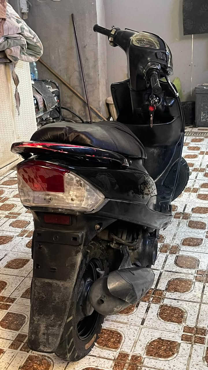 السلام عليكم 
شباب ماكس عدله للبيع او مراوس ب سكنس فحل نوزل 
دراجه مكينه بلاديه نكر سلف هندر ماشاء الله 
دراجه كهربائياتها كلها شغاله من الطول لطول كلاجات رياضي شلعه بطناش الدراجه خير من الله 
السعر ٦٠٠ وبيها مجال المكان كاظميه 
الرقم *********** فقط واتساب
