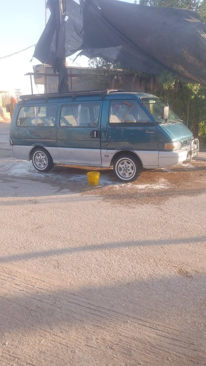 سلام عليكم سياره كياه بسته موديل 95 مكينه وكير وكسل كفاله رقم بغداد نكليزي السعر 55 وبيها مجال @@ وسياره مكاني الحله ماناقصه كل شي كبل شارع***********
