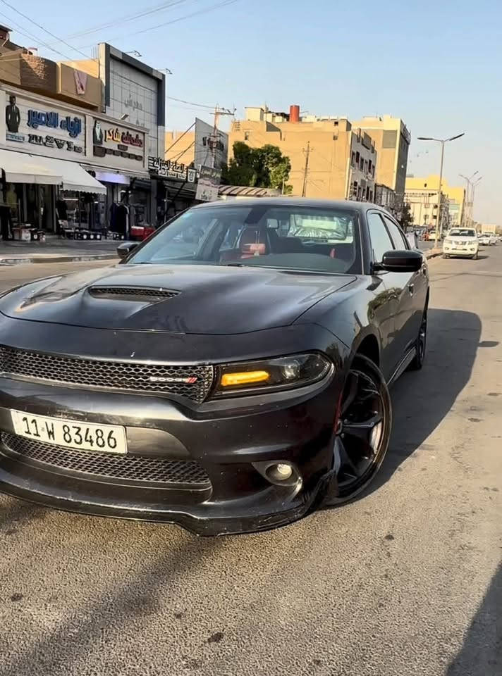دوج جارجر ٢٠١٩ جيتي اصل رقم بغداد بأسمي جاهزه كير مكينه حداديه تايرات حادثه بارد فقط بالجاملغ مكفوله من الفتح والصبغ والتبديل شواصي لغود ايرباك كفاله عامه ماشيه ٤٠ 
***********
رايدها 97
