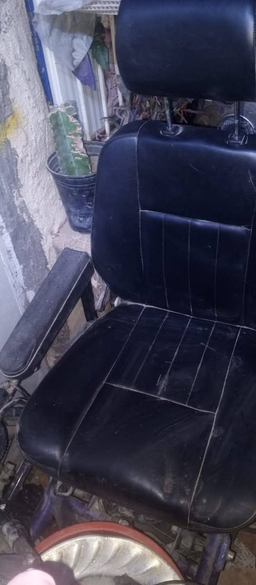 عربانه شحن البيع بس باتريها ضعيف الباقي كله شغال رايديها 150وبيها مجال بسيط ***********بغداد حي العامل
