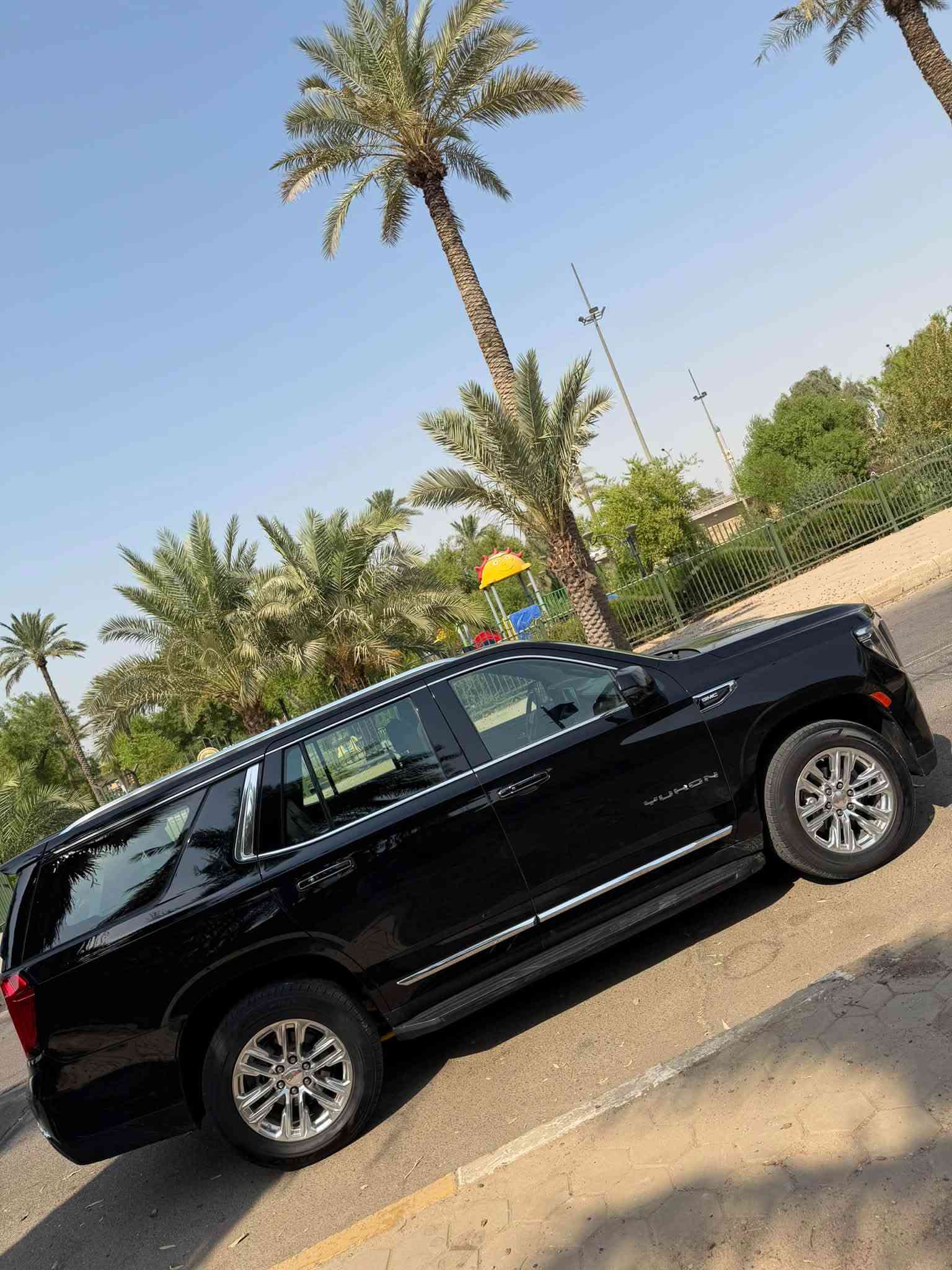 السلام عليكم للبيع فقط بدون مراوس
جي ام سي يوكن خليجي وكالة المنصور فئة slt تجي فوووول 

مواصفات

السعر 385

موديل 2021

محرك المرغوب 5300 

السياره كفاله عامه عدى جاملغ ايمن نشخط وصبغته بدون داخل بدون حادث بدون بارد

شرط الفحص وسونار 

ماشيه / ٩٥ الف

سياره من زيرو ع ايد وحده مابيها كل نقص ونضيفه جداً

مواصفاتها 

بانوراما/ شاشات/ كشن تدفئه تبريد / ثلاجه/ حساس امامي خلفي / جنطه كهرباء وشفط / ٤ كامرات / رادار امامي / نقط عمياء جانبي / مري شفط / كشنات جلد وكهرباء كلهن / فور ويل / تحديد مسار / اوتو ستوب / وبعد بيهه مواصفات متخلص 

مكان السياره بغداد 

***********
