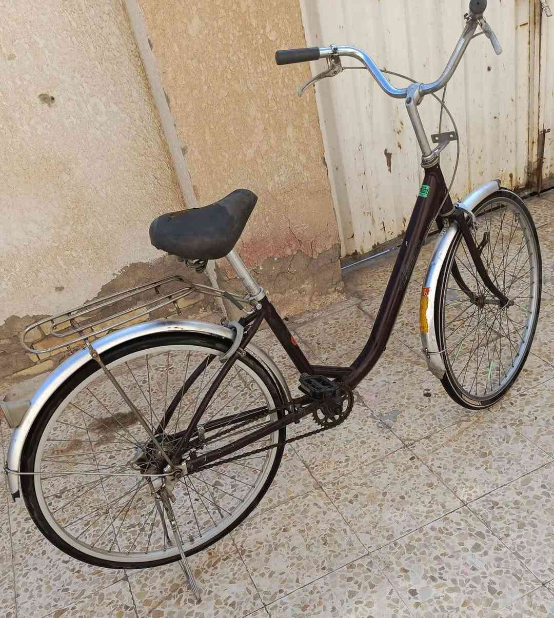 بايسكل.حجم 26 للبيع ب75قفل شراي أرسلني على هاذا الرقم واتساب *********** عنوان كوت داموك
