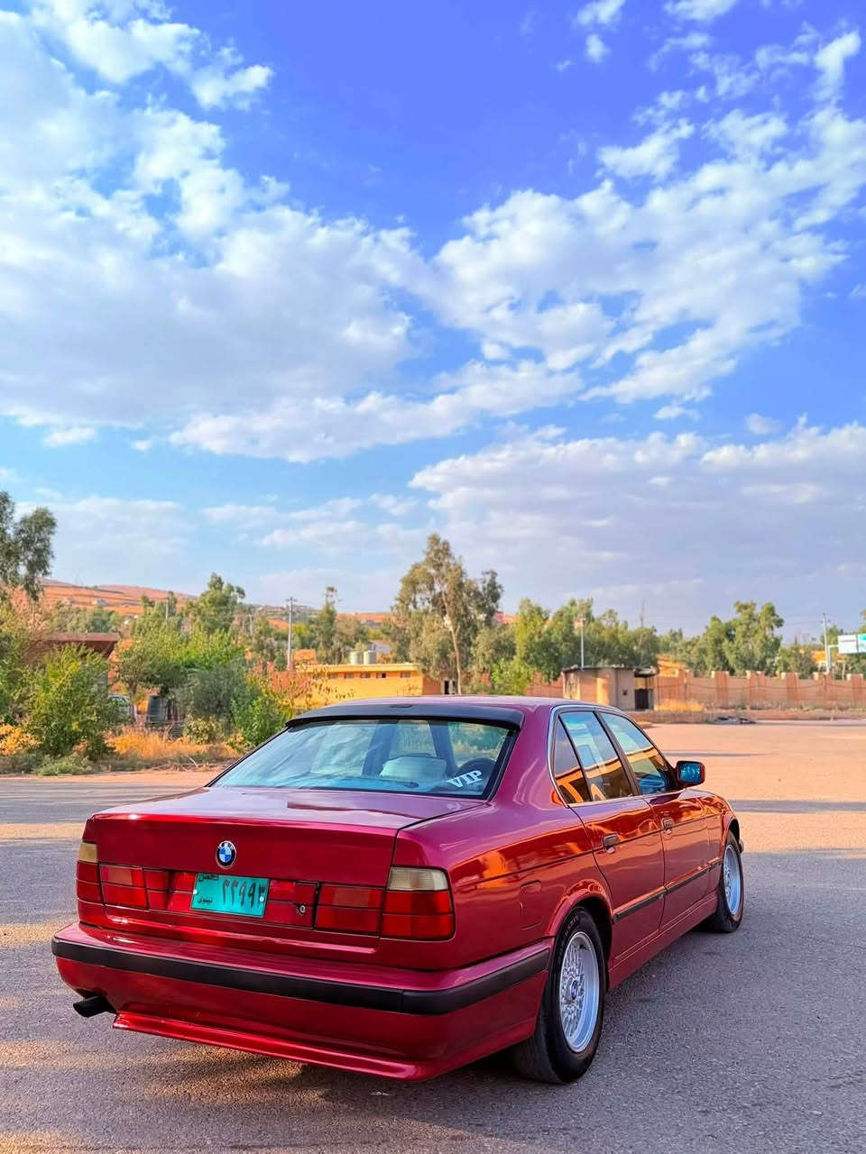 سەرەتا بەناوی خودا
BMW/ 1990/520/
گێرعادی 🕹️٥٢٠
جوارجام کارەبای ئارم پلاستیک هەولێر بەشەرت 
تاعمی پێشو پشت mتازە کراوەتە سەری 
جوار تایەو ویلی لۆکی لە ژێرە ویل حەسیر 
پەمپ عامە بۆجوانی بێڵێدران 
رەنگی هەناریەکی زۆر جوانە 
گێرو مەکینەی بەشەرت لۆک
سەیارەکە کامڵ مەسرەف کراوە 
تەقەو رەقەی بەشەرت.
نرخی/22‌‌ $/ گەڵاو مامەڵەیەکی کەم 
/ژم)(***********) واتسئەپو ڤایبەری لەسەرە،
