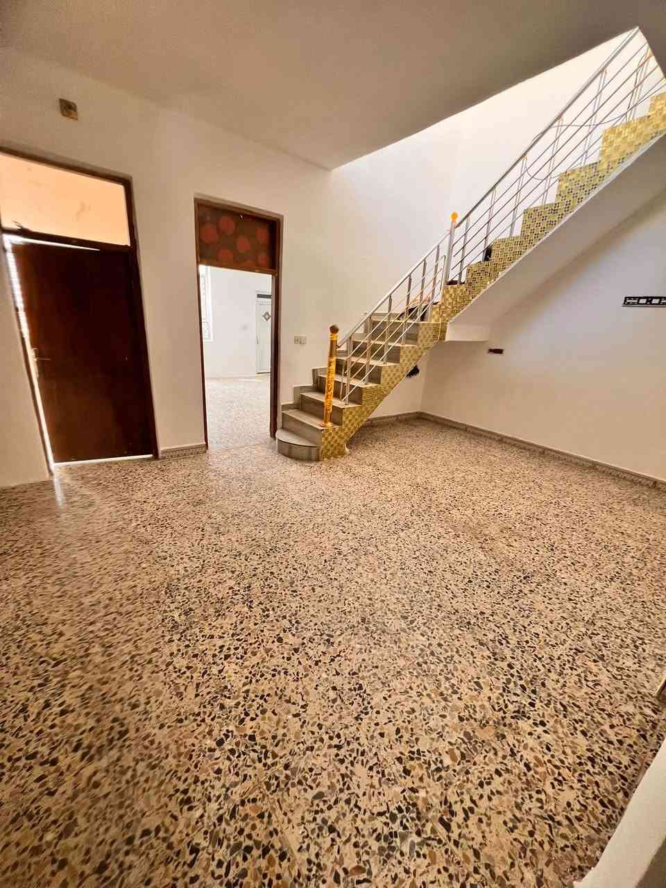 🏡 عرض مميز للبيع – فرصة استثمارية

دار للبيع في منطقة باب الحارة – زراعي
📐 المساحة: 200 متر

✨ بناء طابوك وتنفيذ بمواصفات ممتازة
🛏️ غرفتان نوم
🛋️ استقبال وصالة
🍳 مطبخ
🚗 كراج سيارة
🌿 حديقة

📍 موقع جيد وقريب من الخدمات
💰 مناسب للسكن والاستثمار

📞 لمعرفة السعر والتفاصيل:
يرجى زيارة مكتب الخالدي للعقار – بداية الموظفين، مجاور المدرسة الأهلية
📱 ***********
