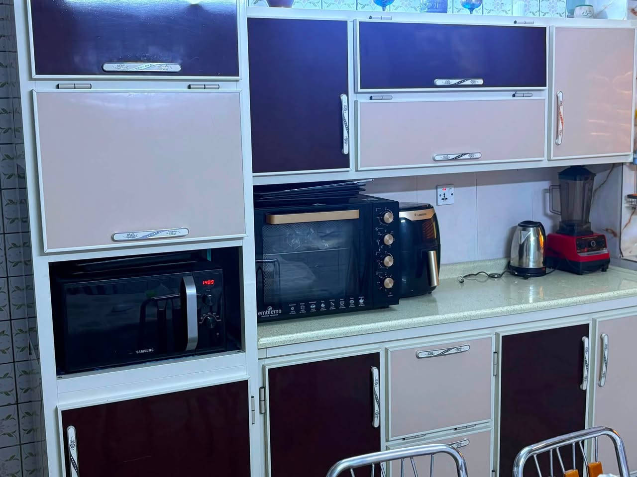 كاونترات استعمال نضيف السعر خاص وبي مجال والقياسات موضحة بل صورة  وأي استفسار تفضل خاص ***********
