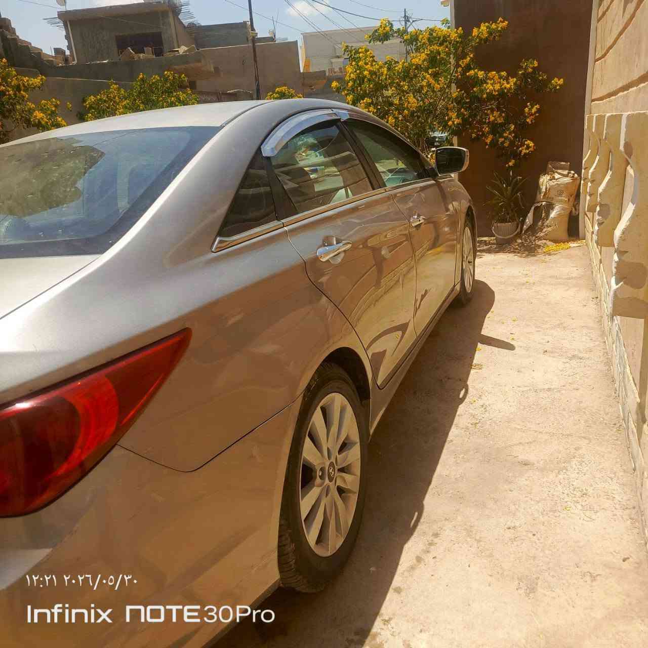 سوناتة 2104 
وارد كوري 2000 دوش
مري شفط واشاير
كشنات جلد +تدفئة
قطعتين صبغ
كير ومكينة وتبريد مكفول
منظومة غاز 60 لتر
السيارة بصمة
 رقم بغداد
***********
السعر 98 وبيهة مجال حك الجية
