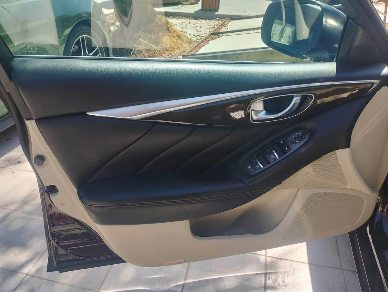 السلام عليكم
انفنتي Q50مديل 2019
السياره كير ومكينه كفاله
ماشيه 117m
لون سماكي
داخل بيجي
موجوده صور السونار
داخل نضيف كلش 
السعر120
‏***********
