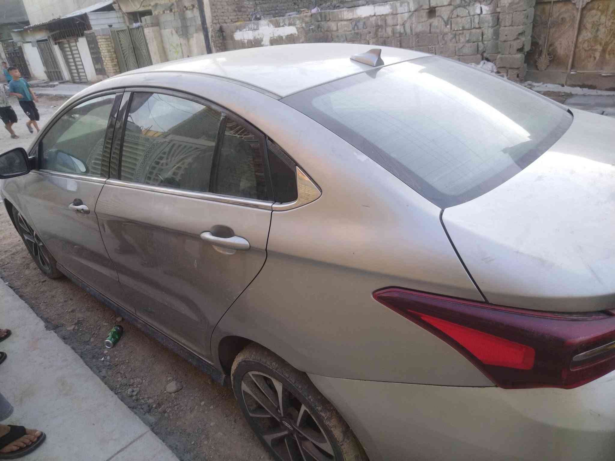 السلام عليكم عندي شيري اريزو ٦ موديل ٢٠٢٠ للبيع بيها مكانات صبغ مصورهن بعدني ما صابغهن مصلحات وكاملات ماشية ١٤٥
ملاحظة السيارة بعدها مو حرة مطلوبة تنفتح شهر ال١١ نهايته يوم ٣٠ للأستفسار التواصل على رقمي ***********
