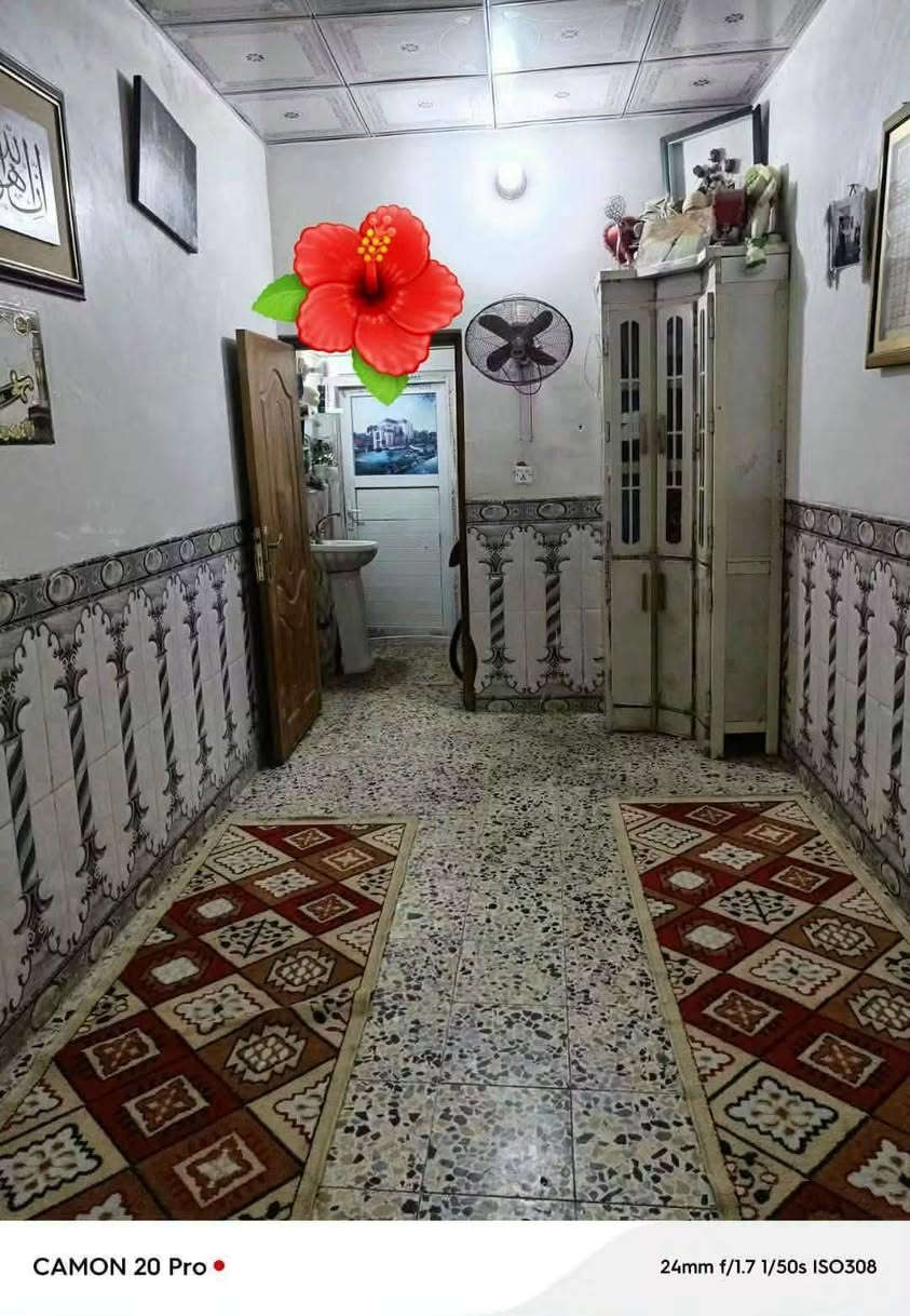 بيت للبيع او للرهن مساحه ٥٠ متر طابق ونص صب كونكريت بمنطقة ٧٨
حي ميسان الشريط
قريب صيدلية الشراع استقبال ومطبخ وصالة وصحيات فوك غرفة جبيره ثاني بيت عن شارع الشريط

السعر البيع٧٠ مليون نهايته
سعر الرهن ٣٠ مليون مده سنه قابله للتجديد
للاستفسار *********** اني صاحب البيت مو دلال

نص مكتوب في الصور:
- O HONOR X9b 108MP Ultra-Sensing Camera 11:51 · 07/07/2026 GMT
- CAMON 20 Pro 24mm f/1.7 1/50s ISO936
- CAMON 20 Pro • 24mm f/1.7 1/50s ISO308
- 2026/03/08 11:30
- أدخل النص
- TECNO CAMON 20 Pro
- 2026/03/08 11:45