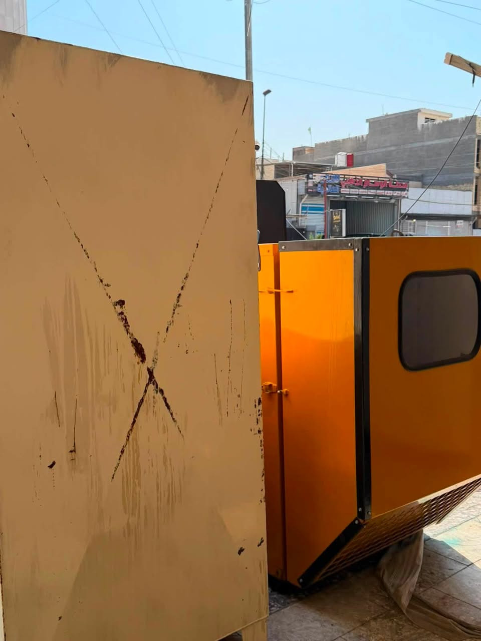 السلام عليكم
للبيع مولده نوع بيركز نكليزي اصلي 
(80) كيفي  ابلادي لأصرف لابخار 
كاتم 100بل 100  
📍عنوان بغداد 
رقم الهاتف (***********)
السعر 80$. وبي مجال بسيط👌
تانكي كاز 2000لتر السعر 600 الف
