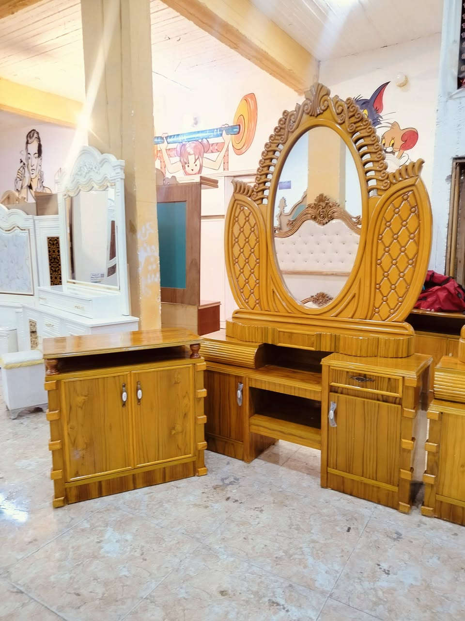 السلام عليكم غرفه مستخدمه عنوان واسط العزيزيه شارع التربيه يوجد واتساب معرض حنوش مدينه***********  الطابوقه
