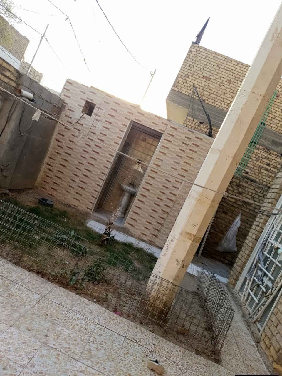 بيت للبيع طابو صرف 220م طابقين
الاول غرفتين وصاله ومطبخ واستقبال وصحيات 

الطابق الثاني غرفتين وصاله وصحيات

العنوان ديوانيه حي الصدر الثاني قرب مصور الخالدي 

رقم ***********//***********
