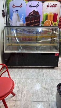 براد البيع نضيف وشغال شرط عل فحص تبريده فول مكان بغداد 07712238781