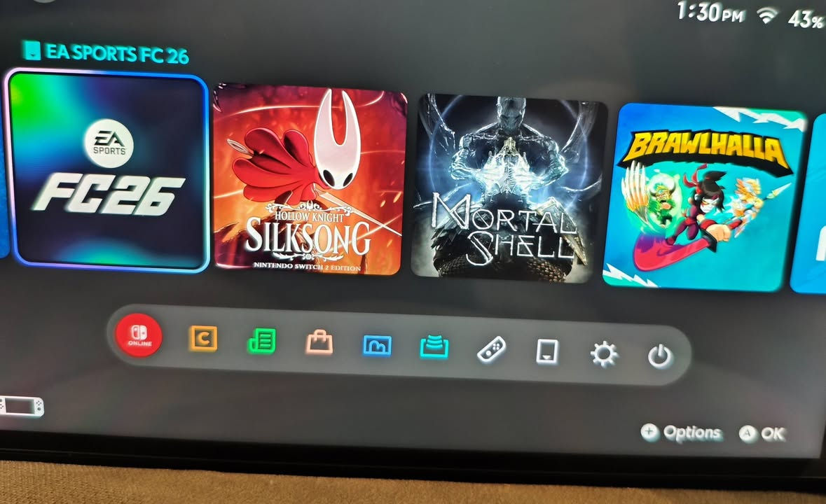 السلام عليكم..
نينتندو سويتج 2 
Nintendo switch 2 
نظافه 95٪ مثل ما موضح بالصور شخط واحد مابي
الجهاز ويه الكارتونه حيل نظيفه كامل الملحقات كلها
انطيك وياهن إضافات:
🟦 لاصق حماية للشاشة اصلي مخلي على الجهاز 
🟦 الجهاز بي حساب يبقه الك بي العاب أونلاين ((انتبه العاب الك وحدك تلعب أونلاين طبيعي مو حسابات اوفلاين افتح نت براحتك))
الالعاب عدد ٥ ماعرفهن تلكه صورهن جوه وحده منهم فيفا ٢٦ اونلاين 
🟦 يحتوي على اشتراك نينتندو سنوي بس ماعرف كم شهر باقي بي
🟦 جنطه ماريو جديده 
🔴🔴 عندي على صفحة يده احترافيه اصليه ماركه خامه تخبل وثكيله يشتغل الرجاج مالتها بس بيها (مشكله) أعتبرها فحم مدا تكنك ماعرف ليش كامله هي وكارتونه ومنول اخذها ((هديه)) ما أحتاجها اذا اشتغلت عندك او صلحتها  الف عافيه 🔴🔴
##########
السعر 590الف قفل
للتواصل الخاص مفتوح 
توصيل موجود افحص واستلم
