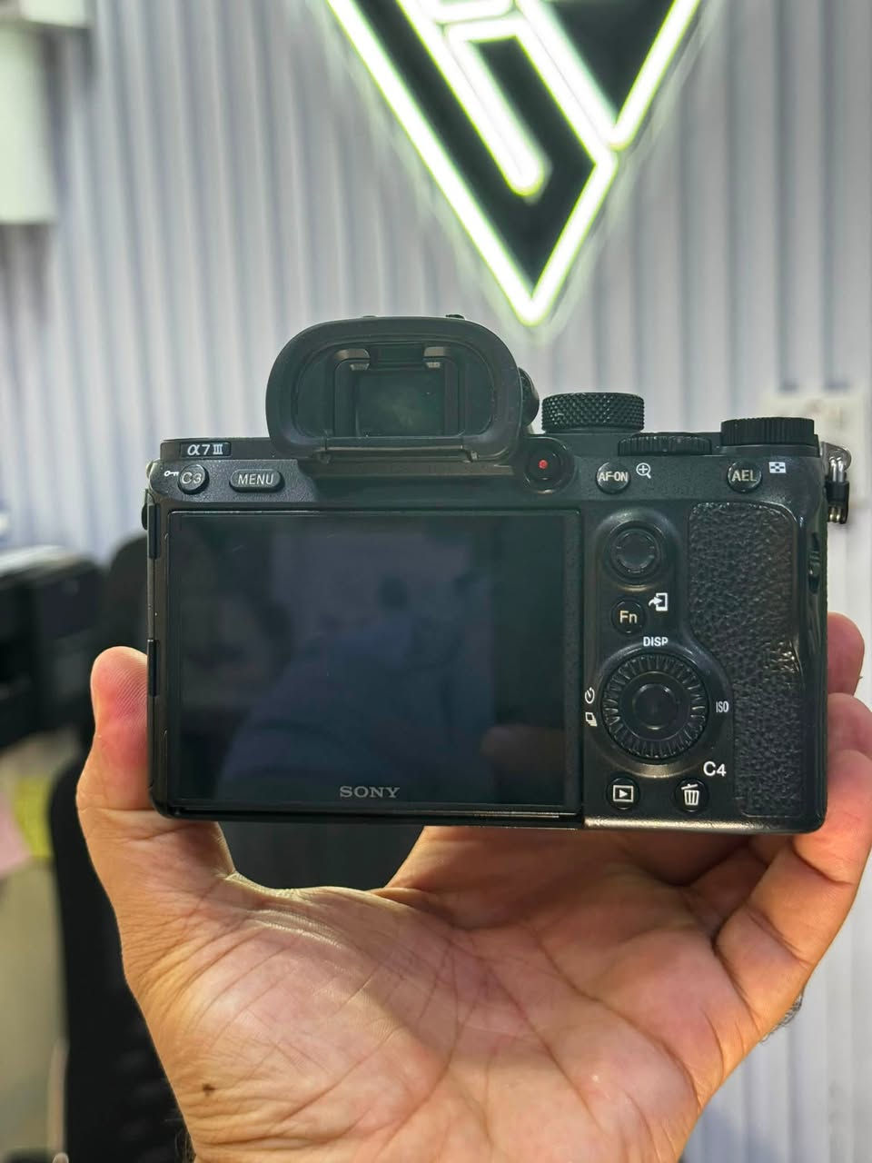 #daste_dw_مستعمل
———————————
#sony a7 III body 
Clean 90%
Shutter 20K
