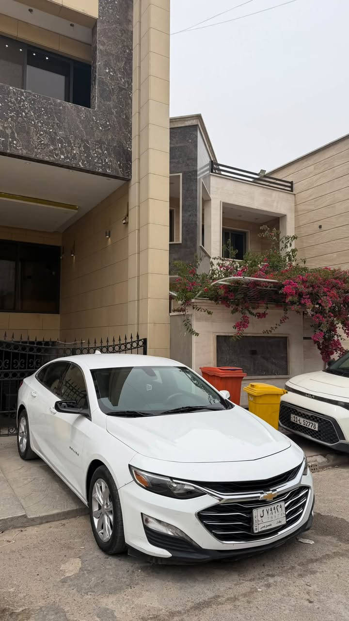 السلام عليكم ماليبو ٢٠٢٠
سيارة وارد امريكي حادثها جاملغ وباب فقط 
مواصفات lt 
كامره 
اوتو ستوب 
تبريد قطعتين 
بصمه ابواب وتشغيل 
سيارة ماشيه 78 الف 
صدر جديد وتايرات جديده قبل سبوع خليتهن 
سعر 100 وبيها مجال جدا بسيط 
مكاني بغداد اليرموك ***********

نص مكتوب في الصور:
- 4 / 11 8:05 000-30805449 - 07/15/2021 - IAA stat.vin