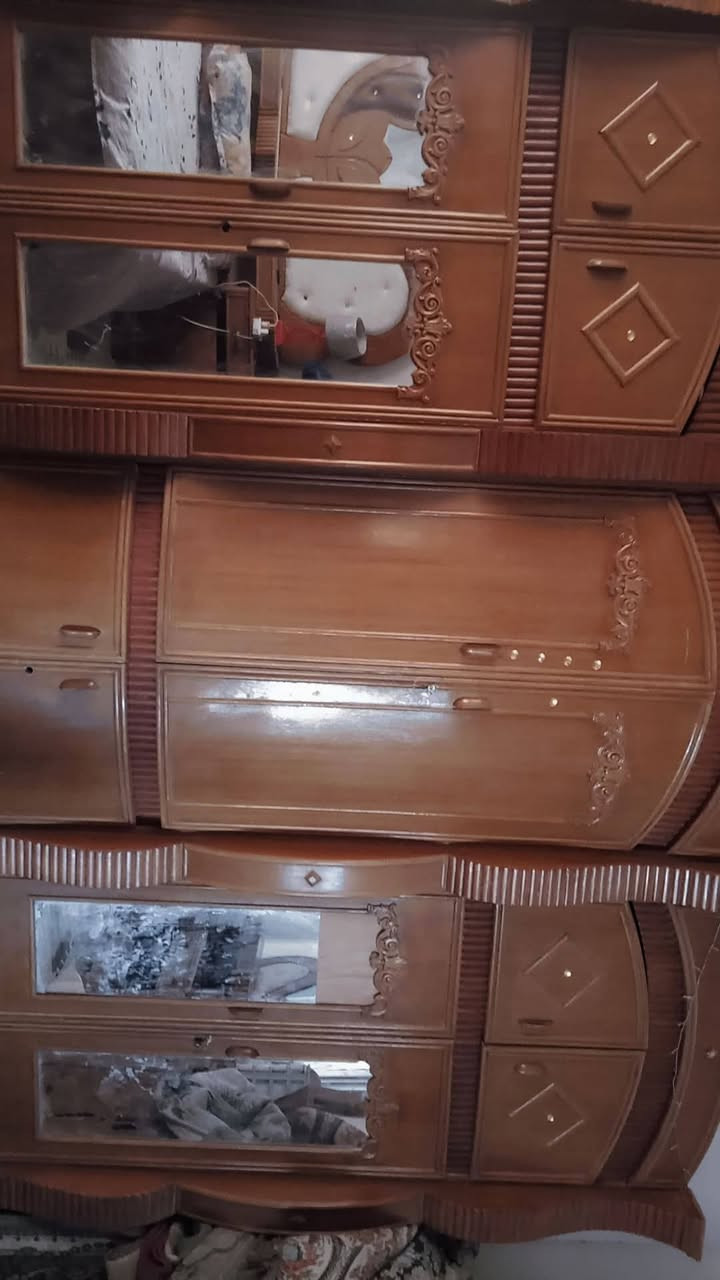 غرفه نوم خشب نضيفه ب 900وبيه مجال تفصيل عل رقم ***********المكان بل حله

