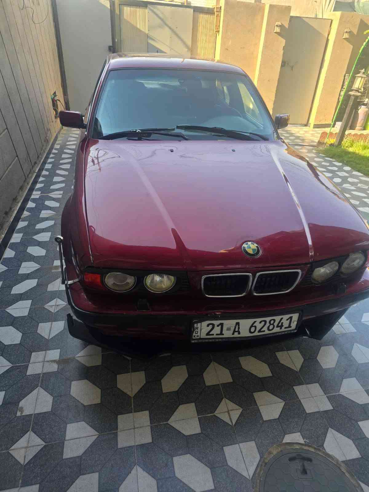سلامو عليكم بي ام 525محرك مسكر عدل كير أو محرك نضيفات موديل 90 بسمي السياره تحويل ثاني يوم اكهربياته كله شغاله ما بيه اي نقص سياره جاهزه من كلشي داخل مدوشم كنتاره هنه والبيطاين مصروف عليه السياره ما بيه نقص برقي رقمي ***********  52 وبيه مجال الشراي
