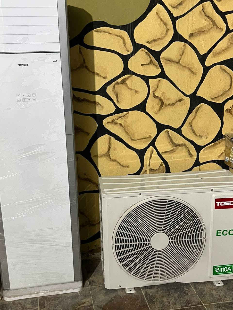 سبلت كنتوري توسوت 2طن نظافة 100%... انتاج 24
بوري جديد 
راديتر داخلية جديده غير مستخدمه 
السعر 900الف
***********
