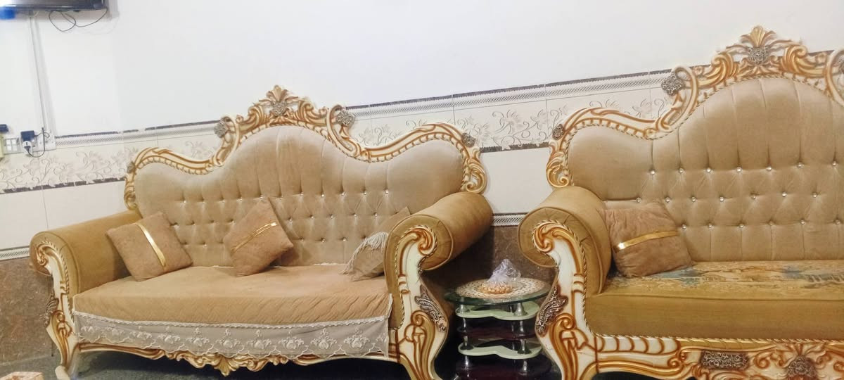 عندي تخم تركي نظيف جدا للبيع عشر مقاعد أريده ب ٦٥٠ مابي اي كسر أو شخط اي ضرر مابي مكاني كربلاء للاستفسار الاتصال على الرقم 
***********
