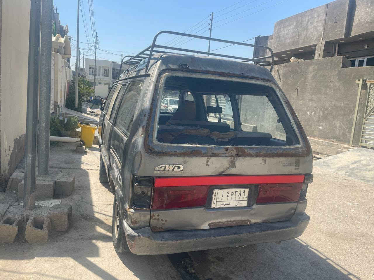 سلام عليكم
فارة للبيع موديل ١٩٩٢ 
مكينة وكير 2 واي بالجيس
تايرات جديد
بطاريه جديدة 
صدر خلفي امامي جديد 
راديتر جديد 
باور ستيرن وباور بريك جديد 
كهربائيات كلها شغالة 
رقم ديالى سنويةلل2028 شرط التحويل 
المكان ديالى المقدادية 
الاتصال ***********
