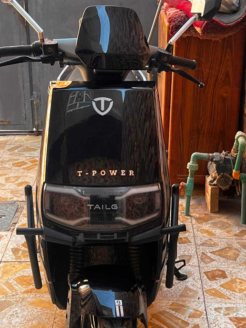 � للبيع دراجة كهربائية T-POWER من TAILG 🔥

🖤 اللون: أسود
⚡ كهربائية بالكامل
✨ الحالة: نظيفة ومرتبة
🛵 تصميم أنيق وعصري
🛡️ مزودة بحماية أمامية
🪞 مرايات جانبية
💡 واجهة أمامية LED
🪟 زجاج أمامي للحماية من الهواء 
ملف بقدره ٢٠٠٠واط 
ماشيه فقط 700كيلو 
السعر 800 
الاتصال على رقم ***********
