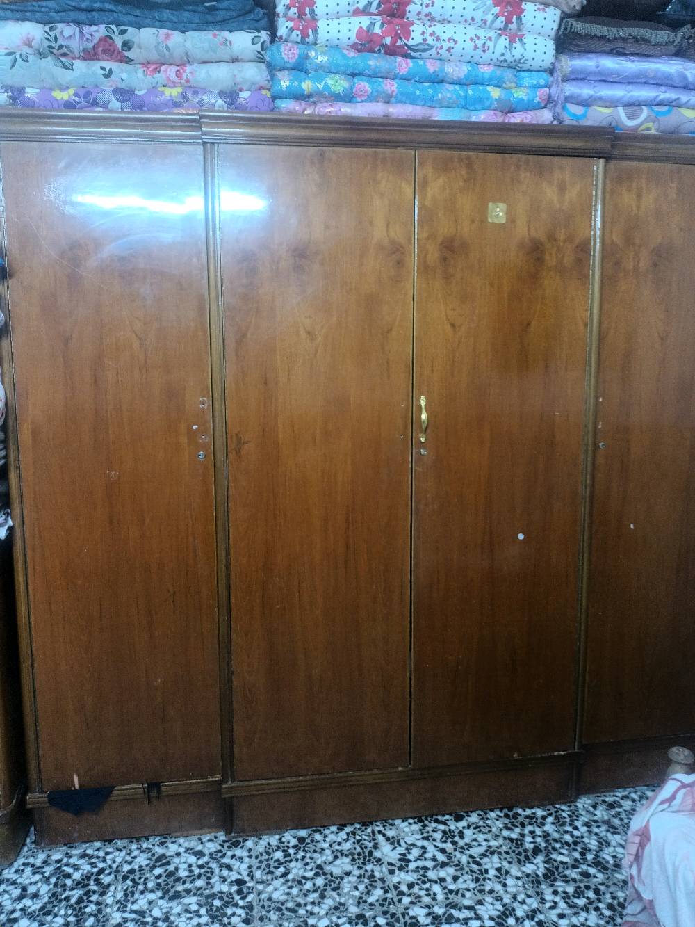 صاج درجة أولى اربع أبواب سعر 250 ألف. ينار رقم واتساب ***********