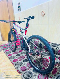 حجم 27.500 نوع كاربون بالكامل السعر خاص  07706746655