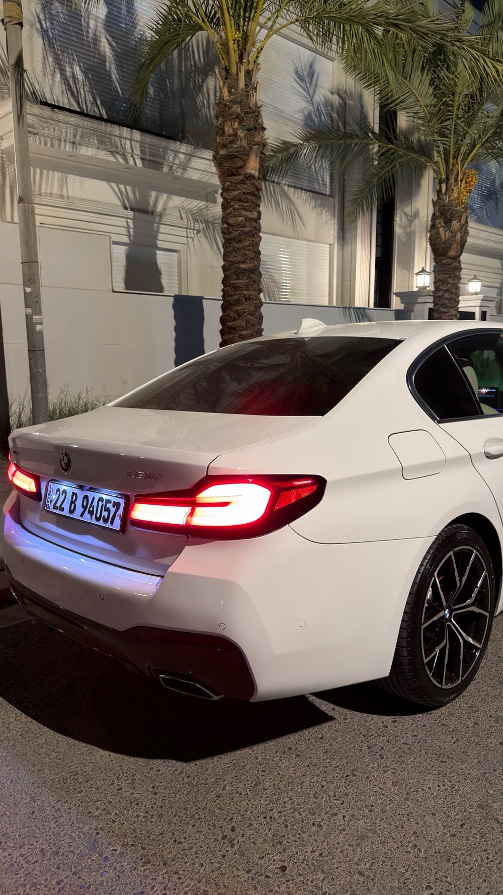 بی ام مودیل ٢٠٢١ xdrive 
ماشیە ٧٢ الف 
سعرها ٣٠٨$ ورقە 
تحویل مباشر 
سیارە باربیل
***********