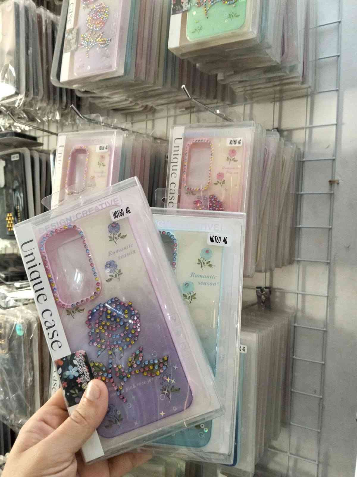 عرض بلاااش البلاش 150كفر  سوينا الكم بس ب،80الف وموديلات وايتمات ماشية وحديثة وبكج وعرض اللواصق 500 لاصق فقط ب55 الف تجيك تشكيلة كافة الهواتف ولاصق ممتاز ضد الكسر  وتوصيل لكل محافظات العراق للحجز ***********
