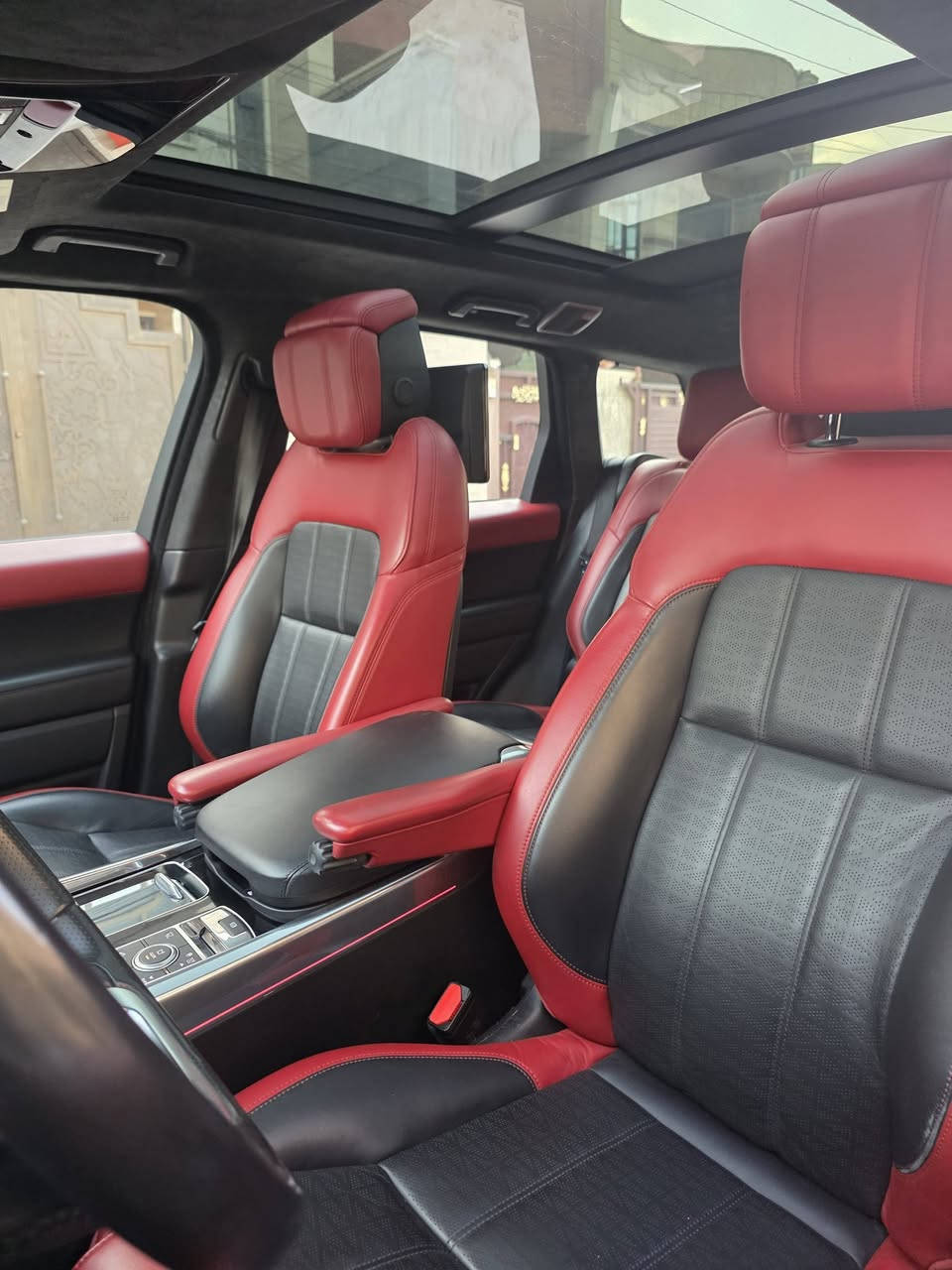 Range Rover
Sport 
Autobiography 
🇬🇧 P525 
       ♦️♦️ قطعة نادرة ومميزه ♦️♦️
 
رانج روفر _ سبورت
اوتوبايغرافي * 8 سلندر P525
2020
رقم أربيل

داخل مميز لونين [ احمر + اسود ]❤️
وارد الماني ضمان دولي 
السيارة بصمتين 🇬🇧
وداخلة بشركة سردار💝
السيارة عليها طبقة حماية PPF

ماشية (( ٤٣ الف )) كيلوو فقط❤️❤️

السيارة بحالة الوكالة 💖
السيارة جديدة وبحالة منتازة 💖

مواصفات السيارة 🇬🇧🇬🇧

🛑 8 سلندر سوبر جارج 🚀🚀
🛑 عداد المسافات 43 الف كيلو 🇬🇧
🛑 ابواب + صندوق شفط 🇬🇧
🛑 كشنات كهرباء 
🛑 مساج + تدفئة + تبريد
🛑 رادار + حساسات 
🛑 داتا شو + تحديد مسار
🛑 بصمة تشغيل + 4 ابواب 
🛑 مفاتيح السيارة 🇬🇧 بصمات عدد 2
🛑 كاميرات عدد 5 + 360 درجة 
🛑 بانوراما والبردة تفتح على حركة اليد

مكان السيارة بغداد ❤️

ملاحظة 🇬🇧🇬🇧
تسأل على السعر 

اتصل او راسلنا وتساب

للأستفسار 
 
***********
سلام رانج روفر 

@الجميع
