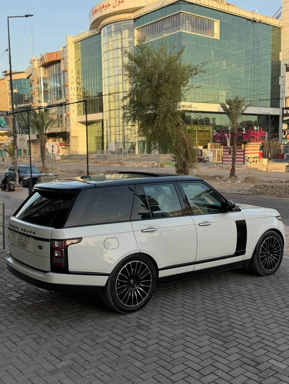 رانج روفر فوك خليجي 2014
وكالة سردار مكفولة كفالة عامة 
رقم بغداد
كشن منفصل VIP
300 ورقة و بيها مجال
مكانها بغداد
تواصل و استفسار :
***********
